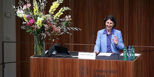 Andrea Maihofer am Rednerpult