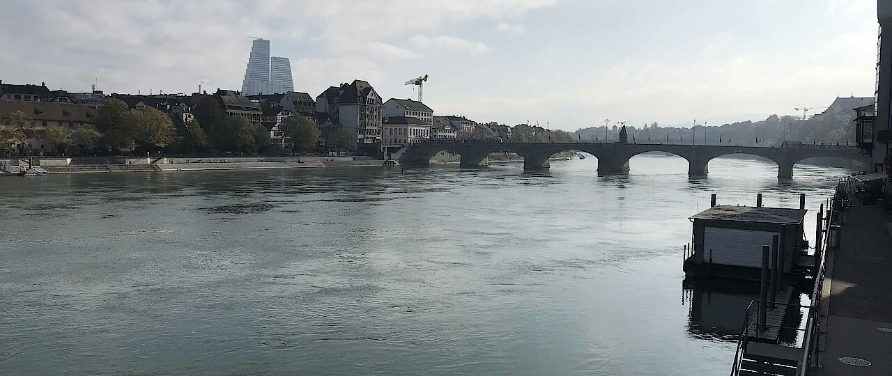 Bild Fluss Rhein Sicht auf Mittlere Brücke